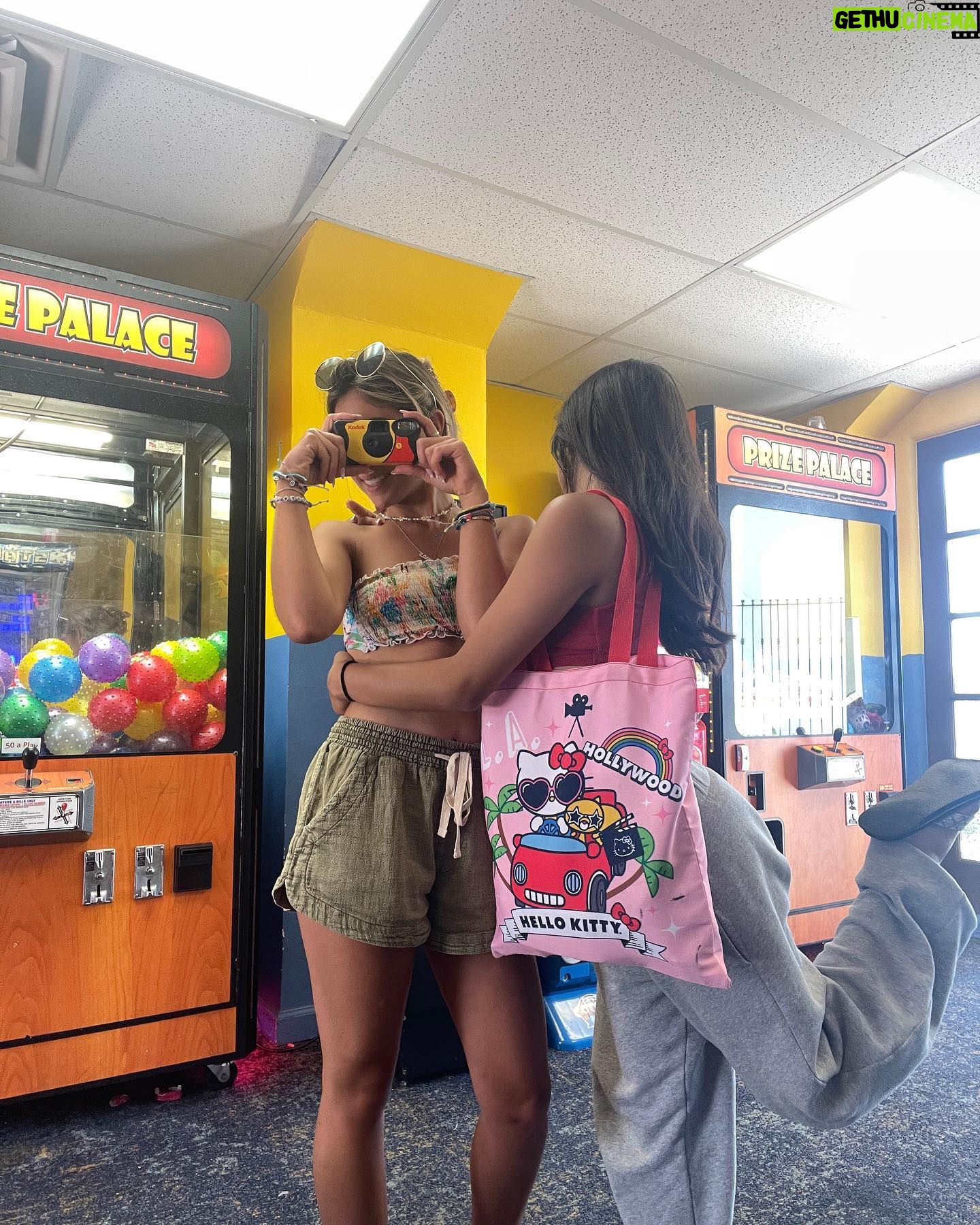 Kaori NeVille - 1.1K Likes - ARCADE! GO!
#mariokart #arcade #retro #fyp #outfit #summer #outfitcheck #bff