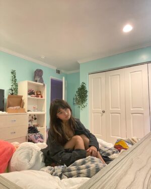 Kaori NeVille Instagram - Listening to As It Was on repeat idk abt you.

#messyroomdontcare #fyp #outfitoftheday #asitwas #us #iloveyou #model #outfitinspo