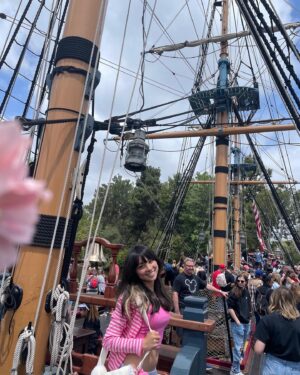 Kaori NeVille Instagram - DISNEY! 

#outfitinspo #outfitoftheday #model #pink #mymelody #sanrio #outfitcheck #ew