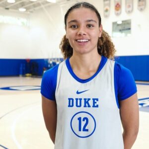 Kara Lawson Instagram - #1 team in the world. #1 venue in college basketball.