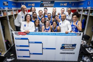 Kara Lawson Instagram - Earned it together 💙🤞🏽