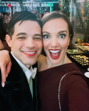 Kara Lindsay Instagram - Gatsby Opening Night 4/25 JJ cheer squad.
@jeremymjordan is truly unreal. Do not miss his flawless performance in @bwaygatsby ✨
.
.
.
Happy Opening @bwaygatsby ! 
Bravo to all involved!!! 

📸 @tender_buttons