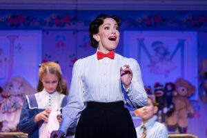 Kara Lindsay Instagram - It’s nice to see you again, Mary ☂️
.
.
.
Thank you @ericwoodall for entrusting me with this epic role for a 2nd time here @nctheatre and your expert guidance. What. A. Blessing. And to be reunited with maestro extraordinaire @eddygrobinson ❤️ And @itspatrickoneill your entire being is joy and brilliance. So happy to finally know you! 
.
.
.
And to top it all off, I got to do it all with my love @kcmassey1

Photos by @jkasephoto