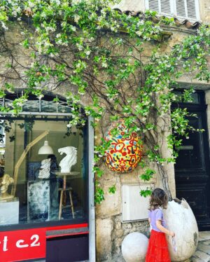 Kara Swisher Instagram - Amazing day visits today to Vence and Mougins. The Matisse Chapel — “just a flower” — was particularly moving.