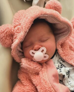 Kara Keough Instagram - 1 month of lovin’ Stetsy Lou 🤍