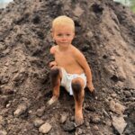 Kara Keough Instagram - Repeating “Let them be little, let them be little, let them be little” and hoping that drowns out the chorus in my head that’s a little louder saying “PINWORMS! PINWORMS! PINWORMS!”