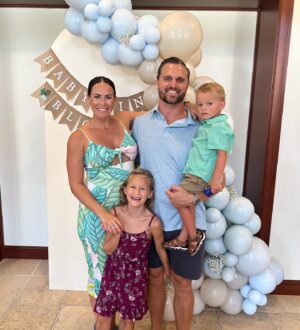 Kara Keough Instagram - Beautiful day showering @flkeough @shanekeough & Baby Girl MK 🤍