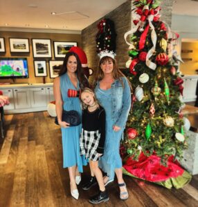 Kara Keough Instagram - Decker wanted to join in on @dressember and in the fight against human trafficking. Gigi too! @jeanakeough 💪 check the link in my bio to donate!