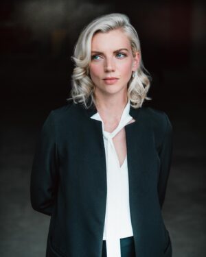 Kara Killmer Instagram - Shameless photo dump of some fun shots my man took after creatively turning the garage into a studio. 😂 Could be selling perfume or about to conduct an orchestra? 🤷‍♀️Thanks, boo.