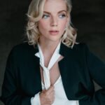 Kara Killmer Instagram - Shameless photo dump of some fun shots my man took after creatively turning the garage into a studio. 😂 Could be selling perfume or about to conduct an orchestra? 🤷‍♀️Thanks, boo.