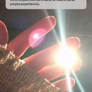Karen Leone Instagram - El Alquimista es aquel que deja de sentirse víctima para convertirse en el dueño de su propia experiencia.✨
Info Inbox
. 
#terapiaholistica #sanacion #amor #vidaensanacion #constelacionesfamiliares #reiki #angeles
