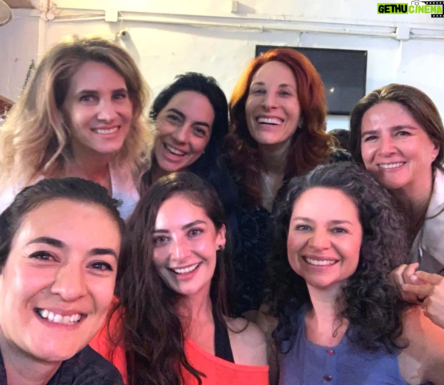 Karen Leone - 3 Likes - Gracias infinitas @bodhimedicineinstitute por compartir Las 5 leyes biológicas de Dr. Hammer. Me cambió la vida en todo sentido.
Gracias @drnirdoshkohra por compartir tu conocimiento y crear esta tribu maravillosa con tanto amor. Gracias a todo el equipo maravilloso por sostenerme @claudiamejiaturnbull @tatiana_solana_amarcura por la foto final @serdigitalmedia y a todos los que me enviaron esas fotos tan lindas,estos momentos se quedan guardados en mi corazón. Gracias tribu porque juntos hicimos magia, bendecida por conocer a cada uno de ustedes. Vean la foto final y me dicen si se encontraron✨💜✨
.
.
.
#tribu #bodhimedicine #5leyesbiologicas #drhammer