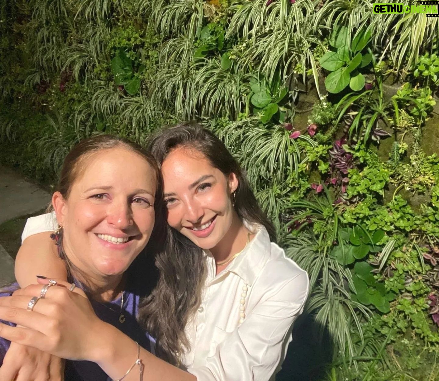 Karen Leone - 3 Likes - Gracias infinitas @bodhimedicineinstitute por compartir Las 5 leyes biológicas de Dr. Hammer. Me cambió la vida en todo sentido.
Gracias @drnirdoshkohra por compartir tu conocimiento y crear esta tribu maravillosa con tanto amor. Gracias a todo el equipo maravilloso por sostenerme @claudiamejiaturnbull @tatiana_solana_amarcura por la foto final @serdigitalmedia y a todos los que me enviaron esas fotos tan lindas,estos momentos se quedan guardados en mi corazón. Gracias tribu porque juntos hicimos magia, bendecida por conocer a cada uno de ustedes. Vean la foto final y me dicen si se encontraron✨💜✨
.
.
.
#tribu #bodhimedicine #5leyesbiologicas #drhammer