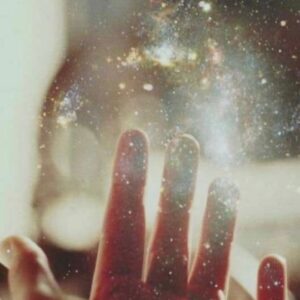 Karen Leone Instagram - Siempre respetando tu proceso, honrandolo, sin prisa, agradeciendo y con mucho amor. Pide ayuda a un profesional, ten Fé y esperanza porque lo mejor está cerca aunque muchas veces no lo puedas ver. 💜
Info inbox
.
.
.
. 
#reiki #terapia #constelacionesfamiliares