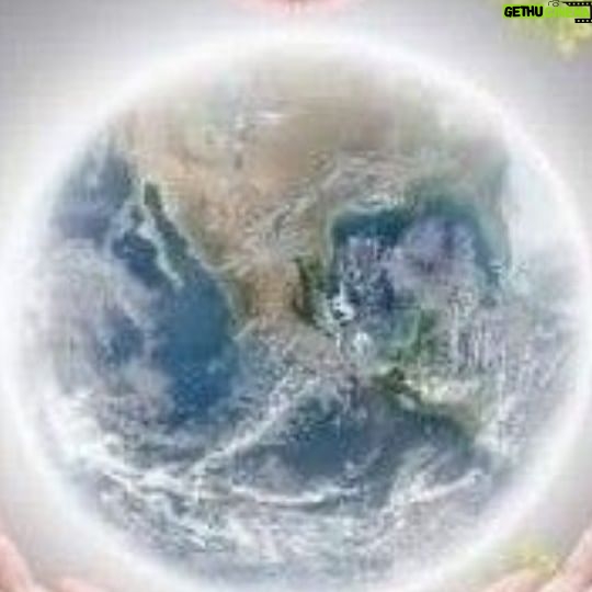 Karen Leone - 3 Likes - Juntos enviando PAZ Y AMOR al mundo✨🤍✨
.
.
.
#amor #paz #guerra #israel #juntos