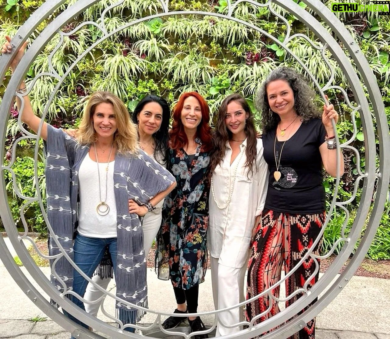 Karen Leone - 3 Likes - Gracias infinitas @bodhimedicineinstitute por compartir Las 5 leyes biológicas de Dr. Hammer. Me cambió la vida en todo sentido.
Gracias @drnirdoshkohra por compartir tu conocimiento y crear esta tribu maravillosa con tanto amor. Gracias a todo el equipo maravilloso por sostenerme @claudiamejiaturnbull @tatiana_solana_amarcura por la foto final @serdigitalmedia y a todos los que me enviaron esas fotos tan lindas,estos momentos se quedan guardados en mi corazón. Gracias tribu porque juntos hicimos magia, bendecida por conocer a cada uno de ustedes. Vean la foto final y me dicen si se encontraron✨💜✨
.
.
.
#tribu #bodhimedicine #5leyesbiologicas #drhammer