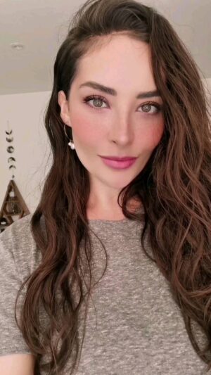 Karen Leone Instagram - Cual prefieren? 🎬🙃 🎬Mi favorito es el último 😛 Los leo... ✨👀✨