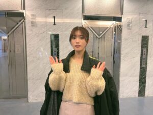 Karen Miyama Instagram - 【院内警察 第８話】

本日放送の院内警察 第８話に出演します☺︎

長濱ねるさん演じる川本の同級生で、病院に緊急搬送されてきますが…なぜか痩せ細った姿に。

画面を通しても伝わるように、本気で役作りに挑みました。
(クランクアップのプレゼントでいただいたハンバーグ、最高に美味しかったです…🙌🏻)

ぜひご覧ください！

#院内警察
@innai_keisatsu