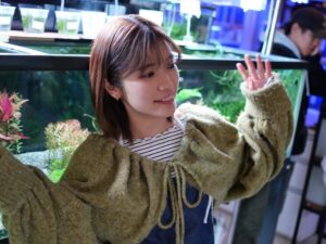 Karen Miyama Instagram - 【アイドル失格 第6話】

ありがとうございました！
配信もぜひご覧ください☺︎

熱帯魚ショップは今日も営業中。
ただバイトの男の子が最近働く気ないみたいです。
困るよね。

なにしてんだか。

#アイドル失格
@bs260_idolshikkaku