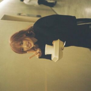 Karen Miyama Instagram - #フィルム整理中 

2023.1.22
これが今年の初めだなんて信じられない。
この時期というと舞台の方がカバーデビューでバタバタしてたっていうのもあって食欲がものすごくて。
クレープ、ドーナツ、ケーキ、ケータリング…ずっと食べてたな。
ライブ後に弁当泥棒してたらばれました。