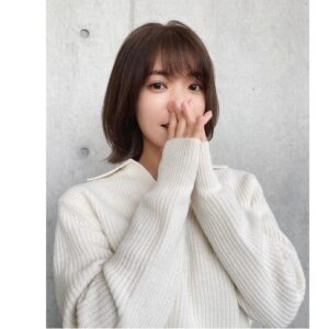 Karen Miyama Instagram - 先日10cmくらい？ばっさりと髪を切りまして

めちゃくちゃすっきり
まいこさん @maiko618 今回もありがとうございました🫧♡