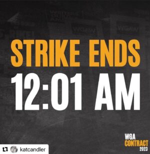 Karen Robinson Instagram - Yes indeed! Congrats #wga!!! And stay strong, @sagaftra 💪🏽💪🏽💪🏽 We got next!❤️ #Repost @katcandler with @use.repost
・・・
We did this! So much gratitude to the negotiating committee, strike captains, coordinators … 💪🏻❤️
