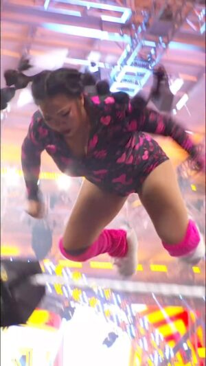 Karen Yu Instagram - @therealestwendy from the top rope!