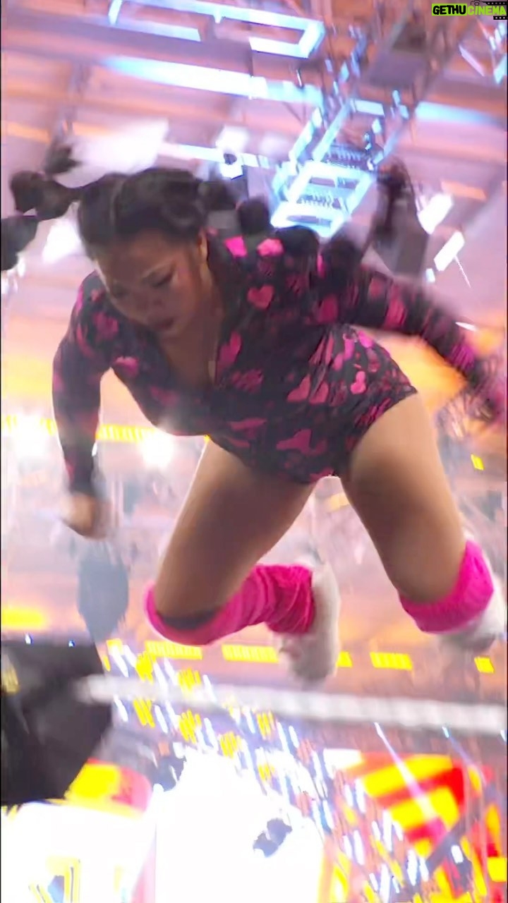 Karen Yu - 8.1K Likes - @therealestwendy from the top rope!