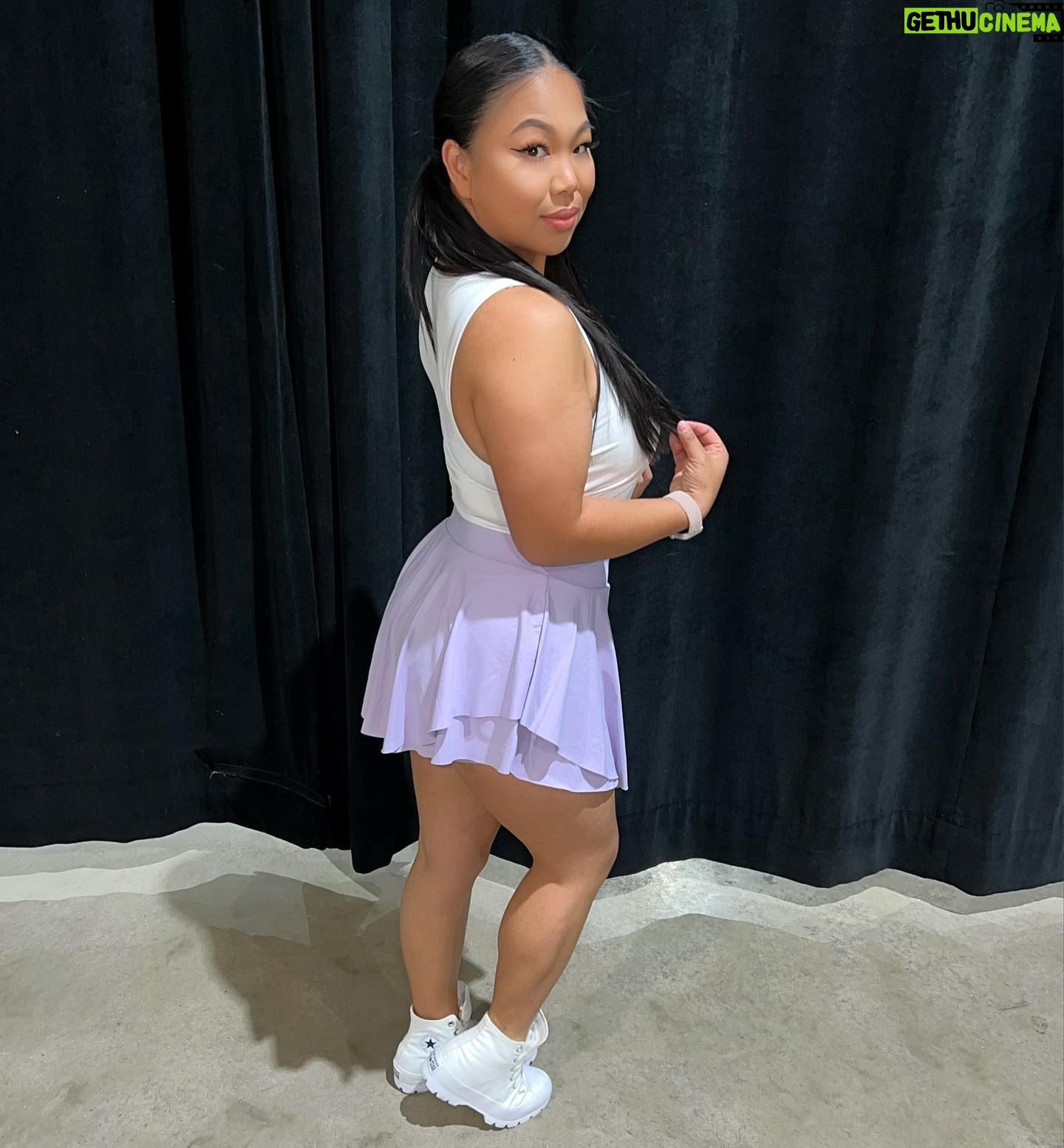 Karen Yu - 6.8K Likes - Mondays suck, but you can still look cute š“