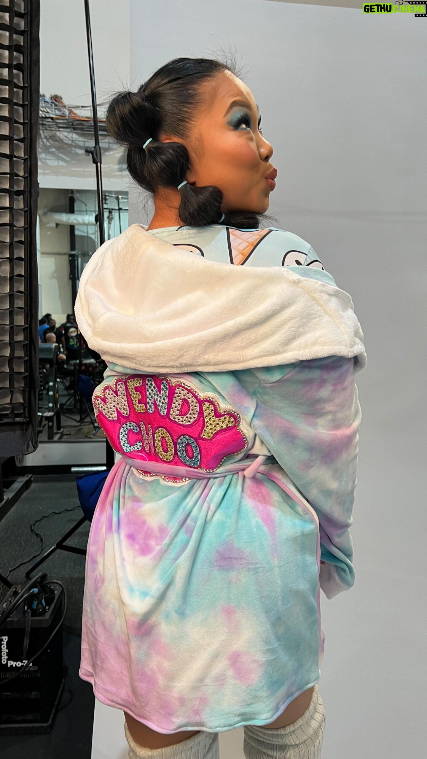 Karen Yu - 7.1K Likes - New Entrance Bathrobe! Always #ChoosComfy š“