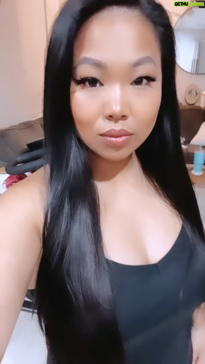 Karen Yu - 6.6K Likes - Thereās always someone watching šš¶