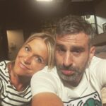 Karen Damen Instagram – Wij zijn nog láng niet moe! 🫣#zjefenvanessa @vtmfamilie @janvandenbosch