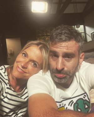 Karen Damen Instagram - Wij zijn nog láng niet moe! 🫣#zjefenvanessa @vtmfamilie @janvandenbosch