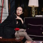 Karen Mok Man-Wai Instagram – French Chic🌹

👗 @shiatzychen
📸 @ffflyy2
💇‍♀️💄@jingyi_hmua

#ShiatzyChen #AW2425 #PFW #PFW24 
#莫文蔚 #KarenMOK