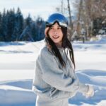Karen Mok Man-Wai Instagram - 四年一度的這一天，感覺好像賺到了24小時！ 用軟綿綿的白雪和冬天說再見❄️ Say goodbye to snowy winter on this special day☃️ 💇‍♀️ @carrcheng 💄 @lingchan_makeup 📸 @janshenphoto #莫文蔚 #KarenMOK #閏年 #莫貓Vlog #MokAByeKittyVlog