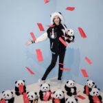 Karen Mok Man-Wai Instagram - 迎財神🧧財源滾滾💰 it‘s time to focus and get back to work! 💪🏼 Wishing everyone a prosperous start to the year.🎉💰 👗 Mok-A-Bye Kitty Comics Baseball Jacket 💇‍♀️ @derrick_ng 💄 @lingchan_makeup 📸 @janshenphoto #莫文蔚 #KarenMOK #莫貓寶貝來拜年 #新年快樂 #龍年行大運 #龍年大吉 #LunarNewYear #YearoftheDragon