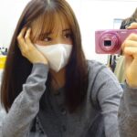 Karen Otomo Instagram - 毎日の詰め合わせ~💗 雨の美容院。 お気に入りのビスコッティ。 メガネ置き場→手前4つは、全部resee（好きすぎ😂）。 お気に入りのスプーンと美味しいヨーグルト。 きらきらの集まり。 ピンクのカメラ。 半年くらいネット眺め続けて、ようやく、のご褒美。