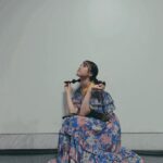 Karen Otomo Instagram - ガールズアワードでした☺︎ まずはtop of the hill。 カジュアルなひらひらワンピと可愛い三つ編み、るん♪