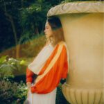 Karena Lam Kar-Yan Instagram - Louis Vuitton SS24 📍Hotel Shangri-La Paris #photo @harrisontsui #makeup @wi11wongofficial #hair @kristywailing #wardrobe @louisvuitton