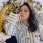 Karena Lam Kar-Yan Instagram - Louis Vuitton SS24 📍Hotel Shangri-La Paris #photo @harrisontsui #makeup @wi11wongofficial #hair @kristywailing #wardrobe @louisvuitton