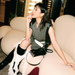 Karena Lam Kar-Yan Instagram - Savoir Rêver法文意思是怎麼樣追夢。Fight for your dreams as they are realities in waiting. #LVSavoirRever #LVHongKong @louisvuitton 📷 @oliviatsanghk #TeamKarena @coeicoeicoei @emememolly @mcyyoman #makep @wi11wongofficial #hair @kristywailing