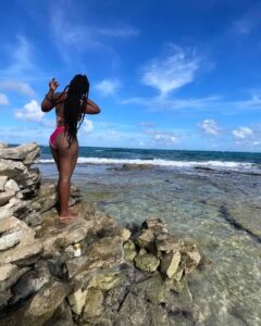 Actress Karent Hinestroza HD Instagram Photos and Wallpapers December 2023