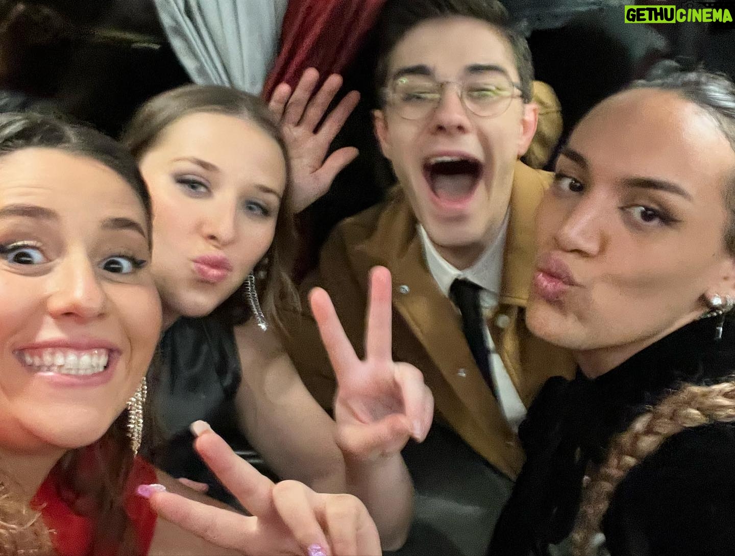 Karima Charni - 25.9K Likes - Le 4 novembre 2023, le chĆ¢teau de Dammarie-les-Lys accueillait 13 nouveaux locataires. Le 3 fĆ©vrier 2024, la famille Star Academy sāest agrandie de 13 nouveaux petits frĆØres et sÅurs.
Mes petits chats, en commenƧant cette aventure j ai dit un peu partout « si on rĆ©ussi Ć faire sourire le public on aura rĆ©ussi notre mission.Ā Ā» Vous nous avez sourire, rire, vous nous avez Ć©mu grĆ¢ce Ć votre talent, certains soirs vous nous avez mĆŖme fait pleurerā¦Alors bravo parce que vous avez rĆ©ussi la vĆ“tre. Merci pour votre confiance, votre bienveillance, votre authenticitĆ© et maintenant Ć vous de jouer, brillez āØ
On se retrouve sur la tournĆ©e ou ailleurs. Tata est fiĆØre de vous š«°š½š¤
Cher public, vous qui nous avez suivi avec tant de bienveillance durant 3 mois, merci! Merci pour eux et continuez de les suivre et de les porter pour quāils aillent au bout de leurs rĆŖves š«šš½ā¤ļø
@staracademytf1 @tf1
#StarAcademy #TF1 #PopCulture #CeNEstQuUnAuRevoir