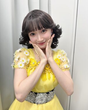Karin Miyamoto Instagram - ♡

明日から！

STAGE VANGUARD「ザ☆アイドル！」
始まります🧚‍♀️

最後の通し稽古が終わってドキドキ！
がんばるぞ！

ハッシュタグは #ザアイドル でお願いします💖

#ザアイドル
#聖子ちゃんカット
#80年代