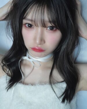Karin Miyamoto Instagram - ♡

明後日6/15から！
STAGE VANGUARD 「ザ☆アイドル！」
新宿シアターマーキュリーにて6/30まで💖
楽しみだなぁ😌
まだチケットありますので！！ぜひ！！！！

#絶対そのまま着るビスチェじゃない
#ユザワヤのリボン
#家にあるもので撮影
#毎日メイクに近いけどちょっと濃ゆくしたよ