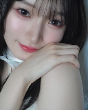 Karin Miyamoto Instagram - ♡

明後日6/15から！
STAGE VANGUARD 「ザ☆アイドル！」
新宿シアターマーキュリーにて6/30まで💖
楽しみだなぁ😌
まだチケットありますので！！ぜひ！！！！

#絶対そのまま着るビスチェじゃない
#ユザワヤのリボン
#家にあるもので撮影
#毎日メイクに近いけどちょっと濃ゆくしたよ