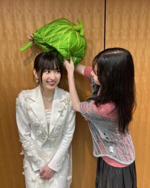 Karin Miyamoto Instagram - ♡

メロン戴冠式🍈👑

ショーの真っ只中でなかなか
載せられてなかった写真📸

改めて、
うえむー卒業おめでとう💚

#メロン
#植村あかり ちゃん
#戴冠式