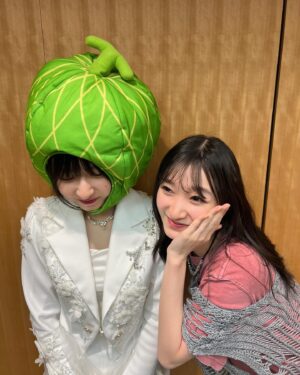 Karin Miyamoto Instagram - ♡

メロン戴冠式🍈👑

ショーの真っ只中でなかなか
載せられてなかった写真📸

改めて、
うえむー卒業おめでとう💚

#メロン
#植村あかり ちゃん
#戴冠式