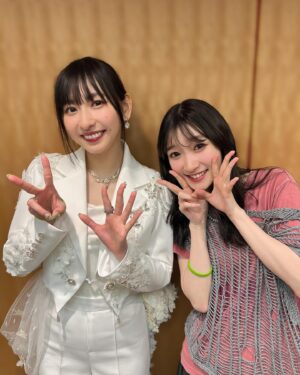 Karin Miyamoto Instagram - ♡

メロン戴冠式🍈👑

ショーの真っ只中でなかなか
載せられてなかった写真📸

改めて、
うえむー卒業おめでとう💚

#メロン
#植村あかり ちゃん
#戴冠式