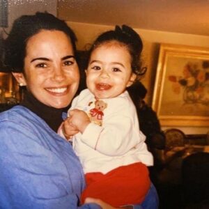 Karina Calmet Instagram - Feliz cumpleaños @yamigiha mírate 💛🌞💫🐥 siempre sonriéndole a la vida, siendo dulce y justa 🥹
Estoy muy orgullosa de ti mi vida ⚜️ cumple todos tus sueños 🙌🏻
Te amo ❤️
Tu mamá ✨